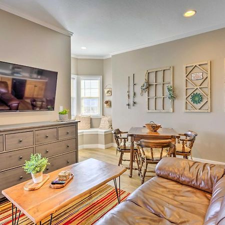 Large, Cozy Midway Studio With Mountain Views! Bagian luar foto