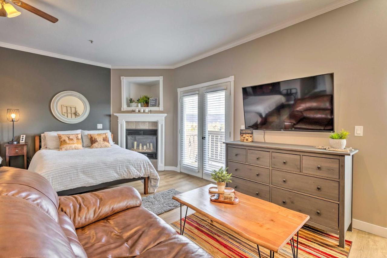 Large, Cozy Midway Studio With Mountain Views! Bagian luar foto
