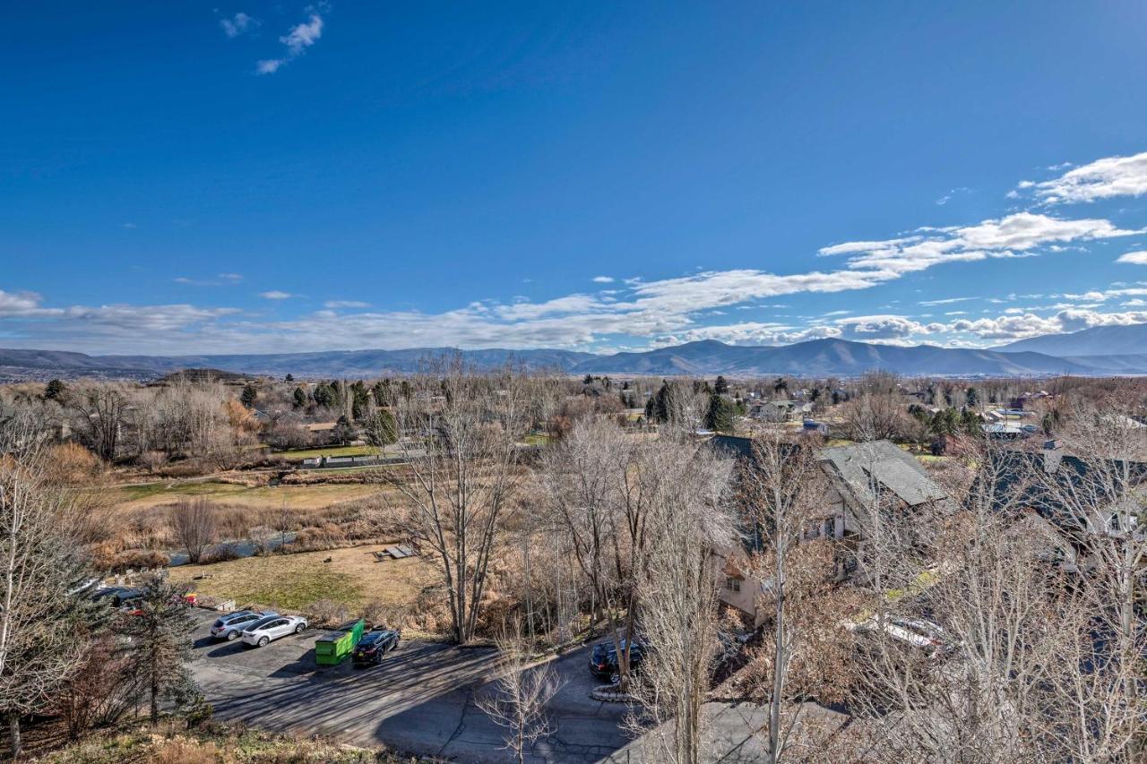 Large, Cozy Midway Studio With Mountain Views! Bagian luar foto